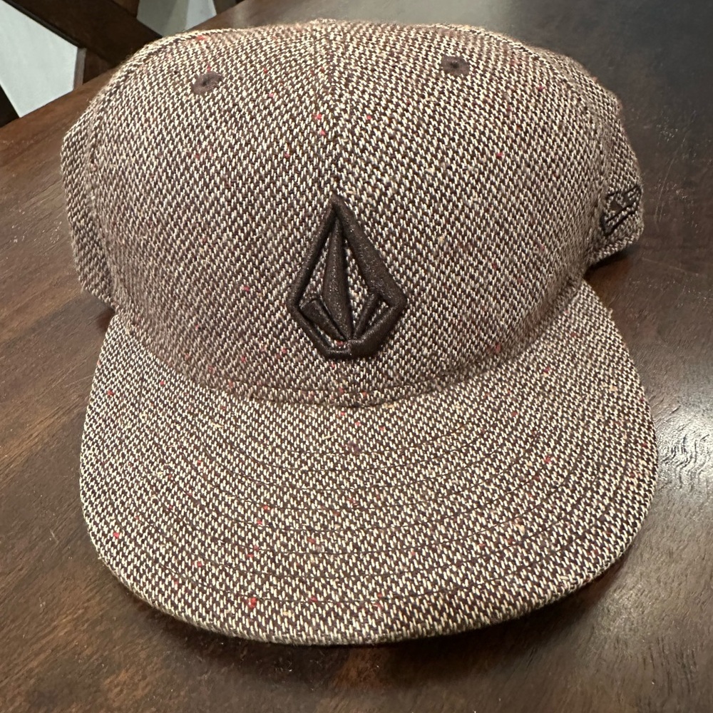 Retro Volcom Brown Tweed Cap